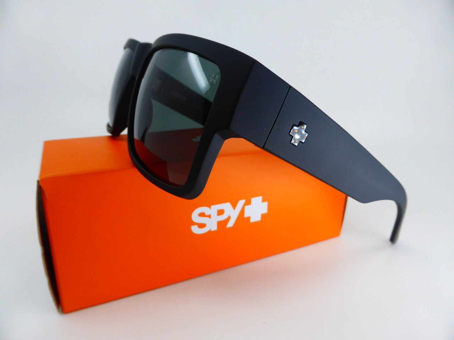 Spy Cyrus
