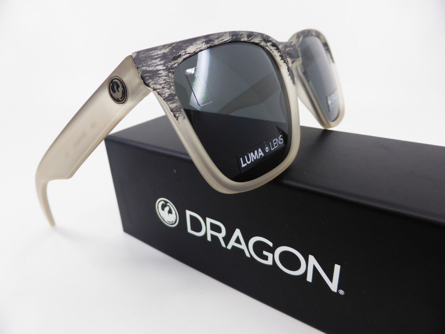 Dragon  Baile