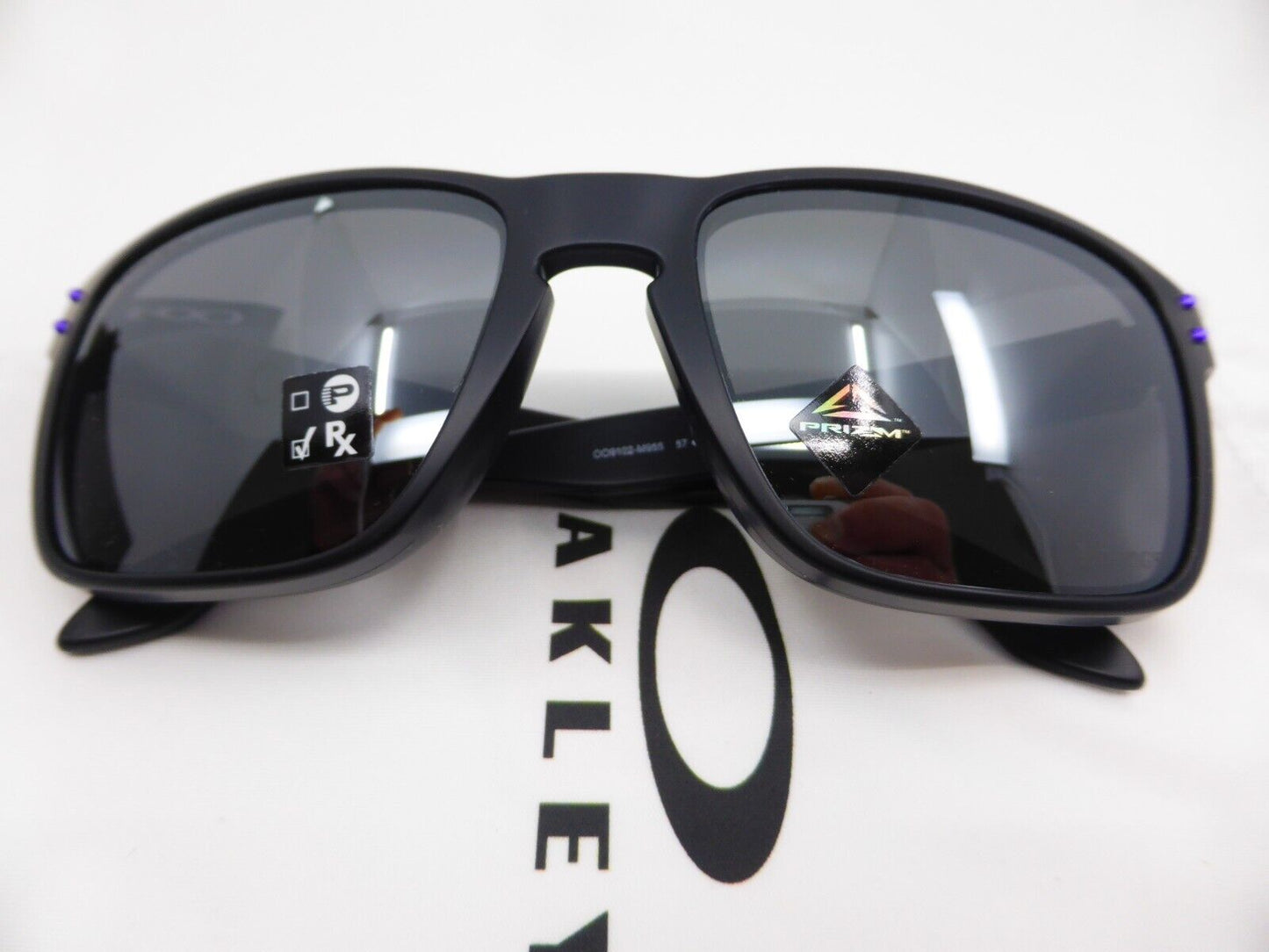 Oakley Holbrook