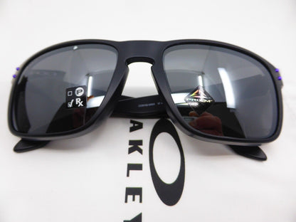 Oakley Holbrook