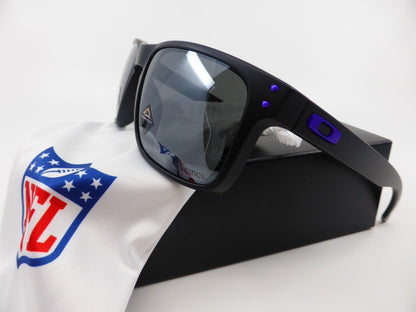 Oakley Holbrook