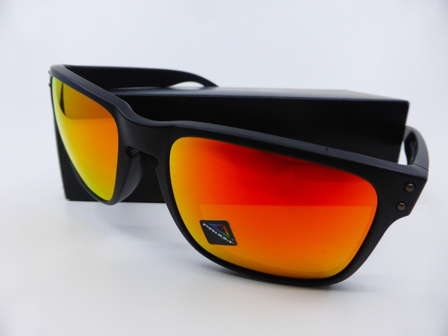 Oakley Holbrook