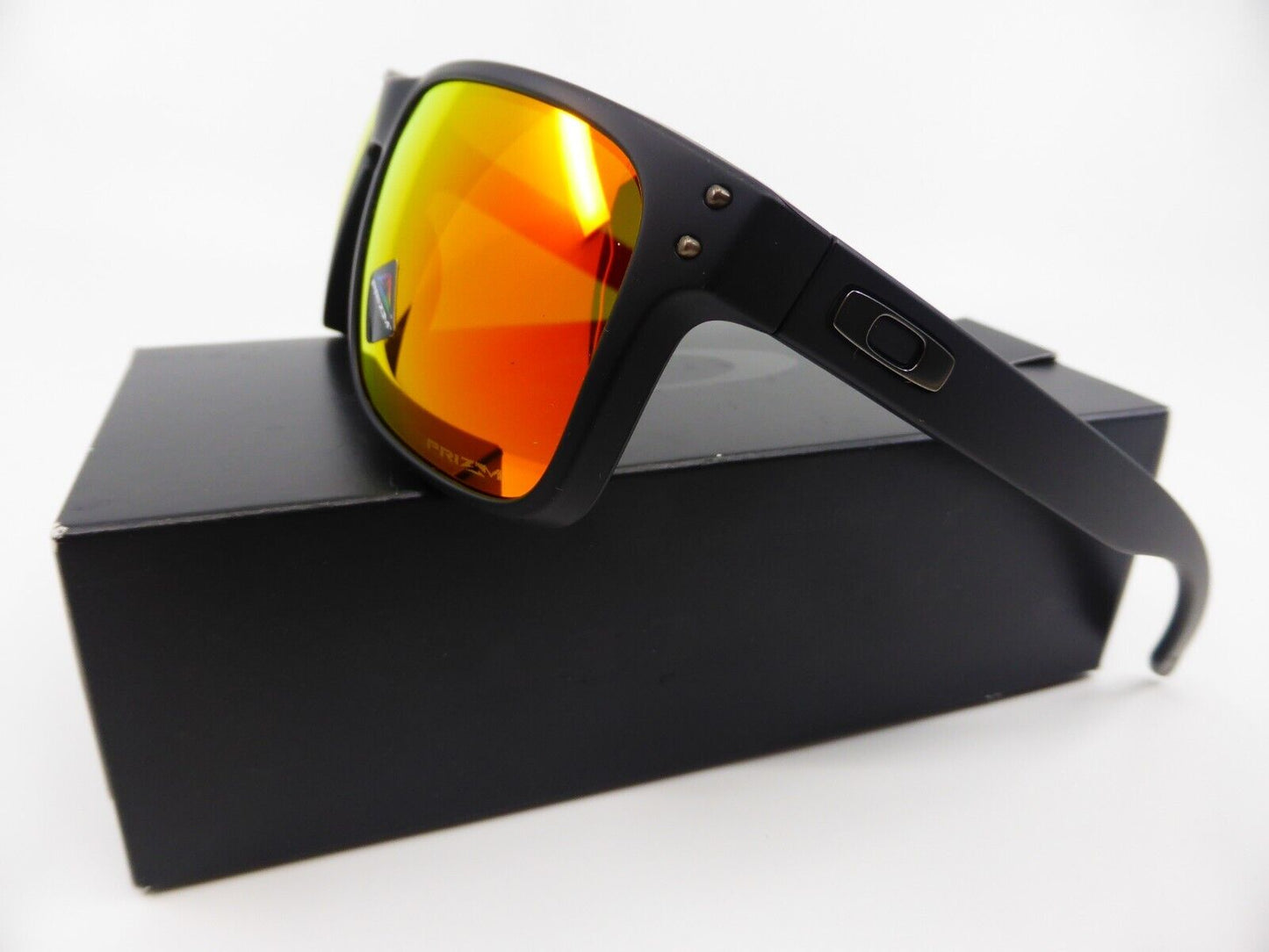 Oakley Holbrook