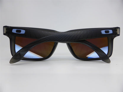 Oakley Holbrook