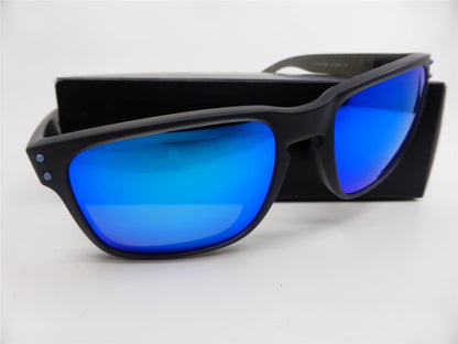Oakley Holbrook
