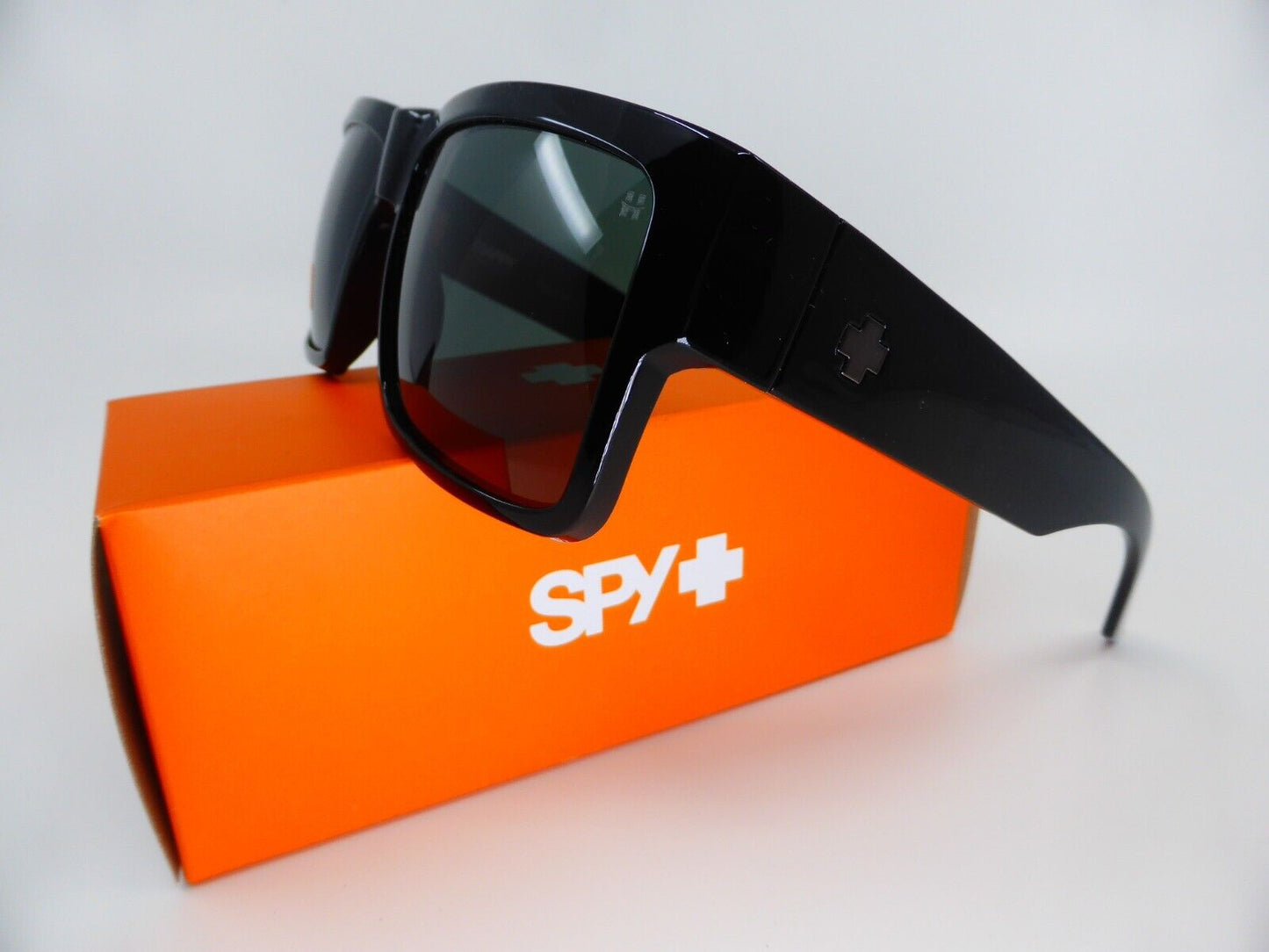 Spy Cyrus